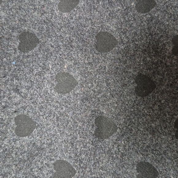 NWOT Call It Spring Grey Bag with Black Hearts - Picture 17 of 17